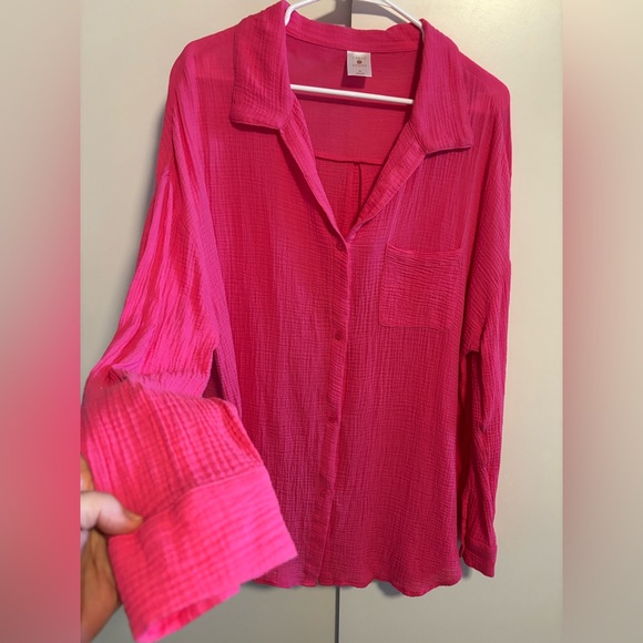Shade & Shore Fuchsia Button-Down Shirt - Picture 1 of 3